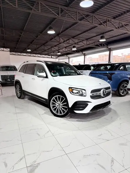 2023 Mercedes-Benz GLB 250