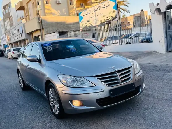 2010 HYUNDAI GENESIS