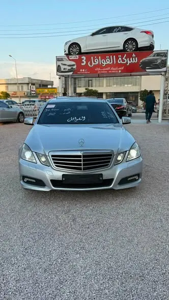 2011 Mercedes E200
