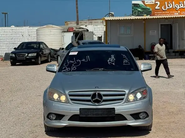 2010 مرسيدس C200