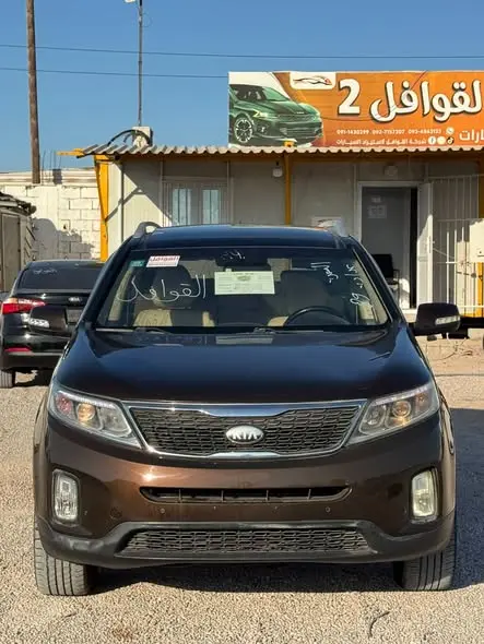2015 كيا سرينتوا