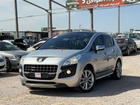2013 بيجو 3008