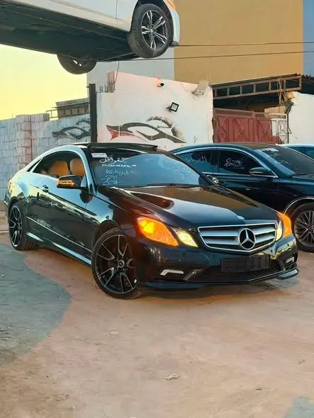2011 MERCEDES E350