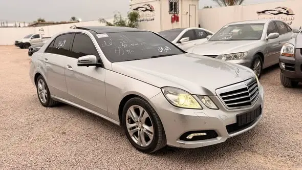 2013 مرسيدس E300