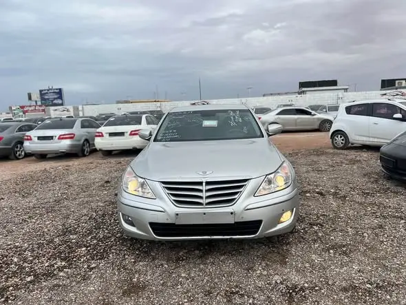 2010 هيونداي جنسس