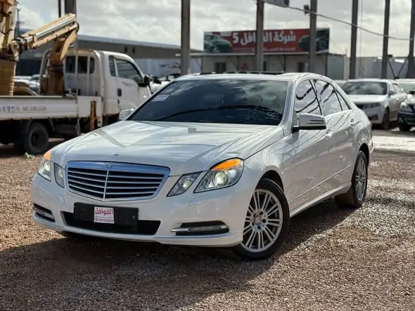2012 مرسيدس E300