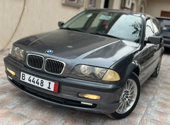 2004 BMW الفئة الثالثة
