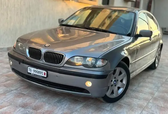 2004 BMW الفئة الثالثة