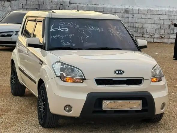 2010 كيا سول