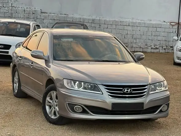 2010 هونداي أزيرا
