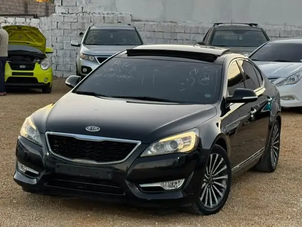 2012 KIA CADENZA