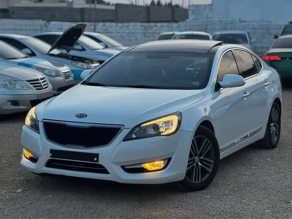 2012 KIA CADENZA