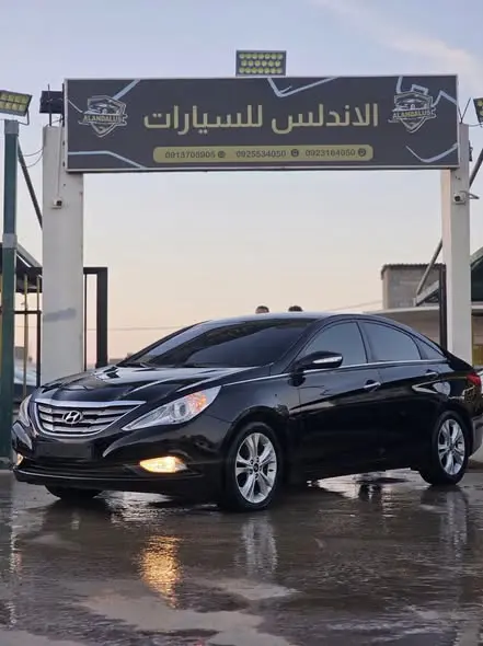 2011 هيونداي سوناتا YF