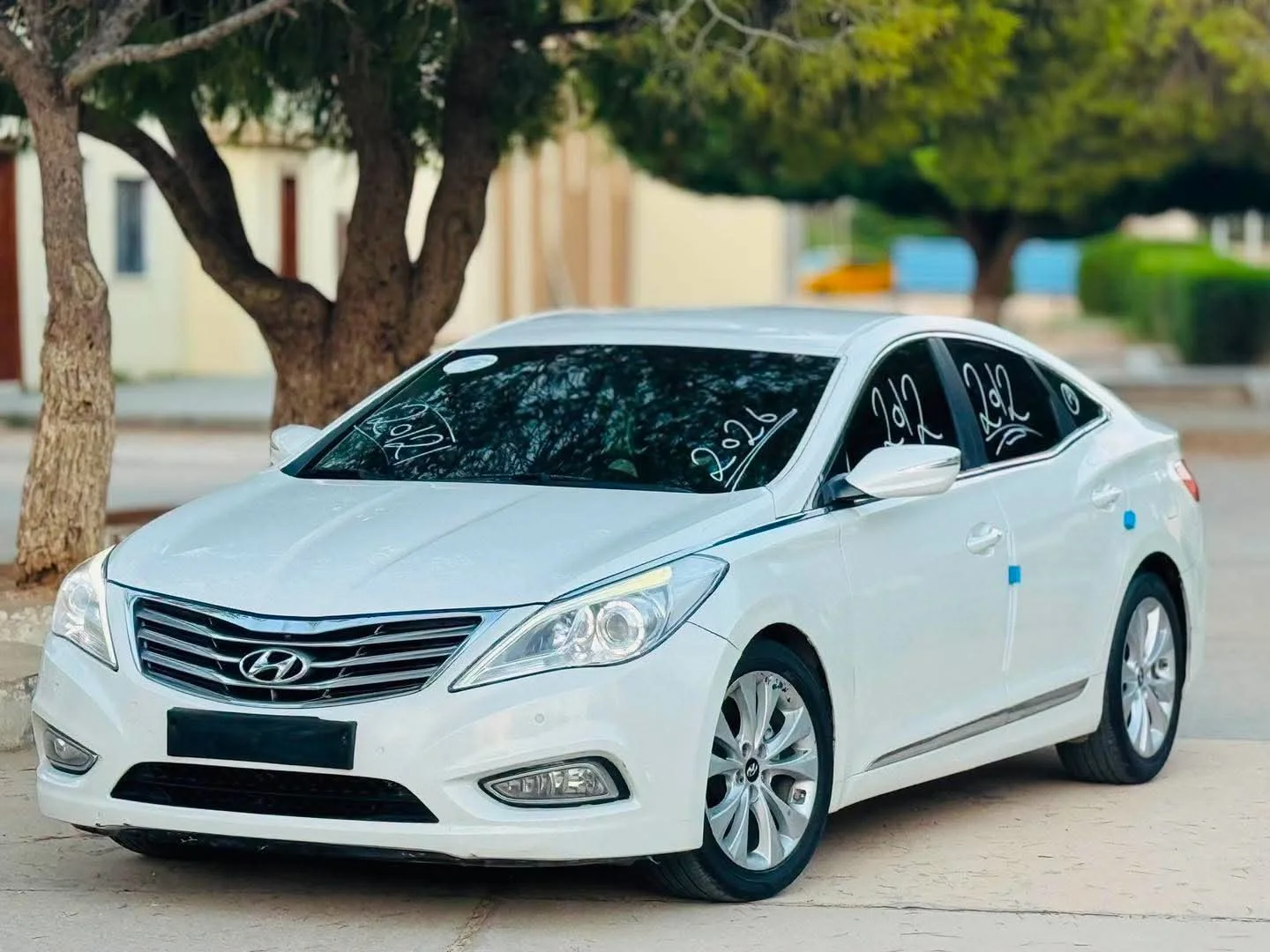 أزيرا اباتشي 2012بحالة ممتازة