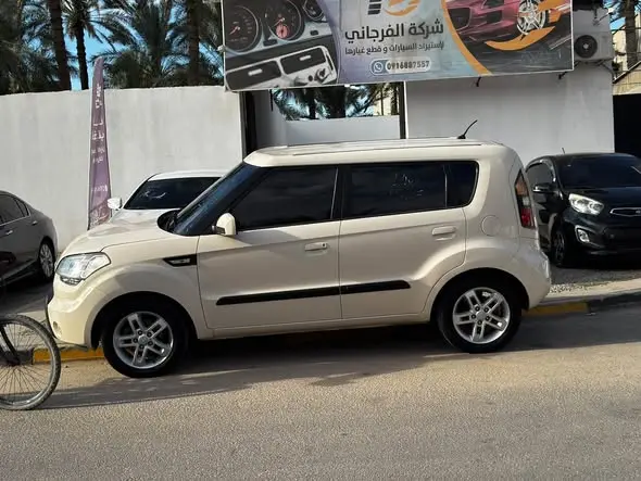 2010 كيا سول