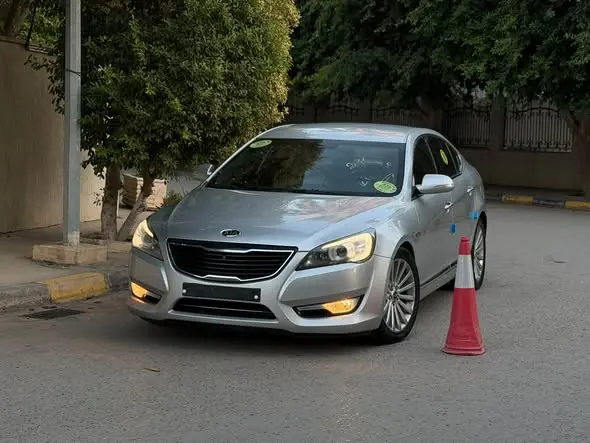 2011 كيا كادنزا