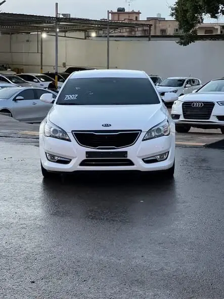 2012 كيا K7